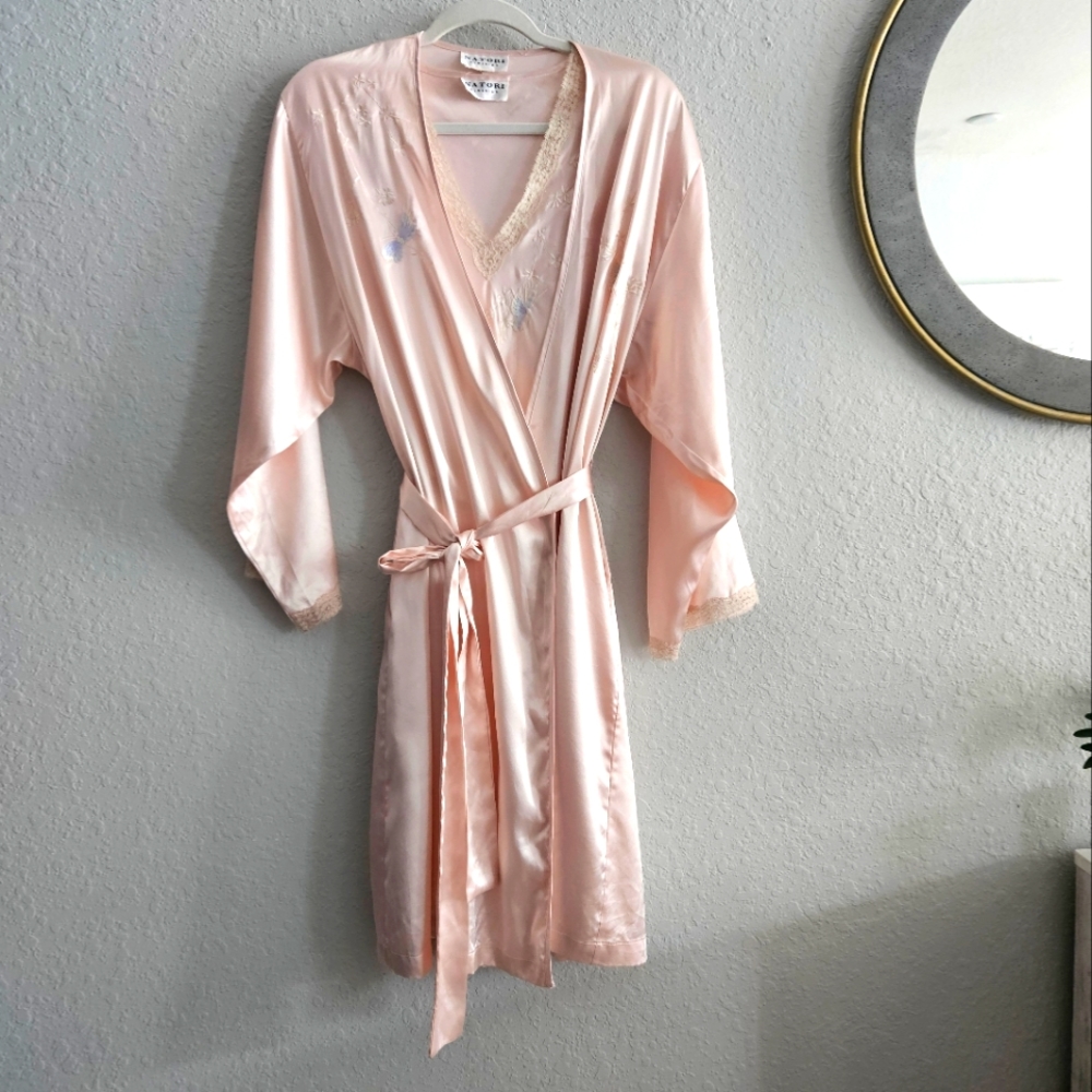 Natori Classics Rose & Cream Lace 2 Piece  Firefly Embroidered Robe & Chemise